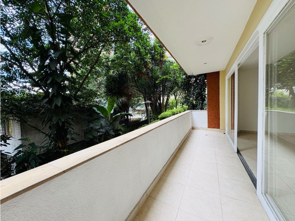 VENTA APARTAMENTO EN CASTROPOL, MEDELLÍN — foto 2
