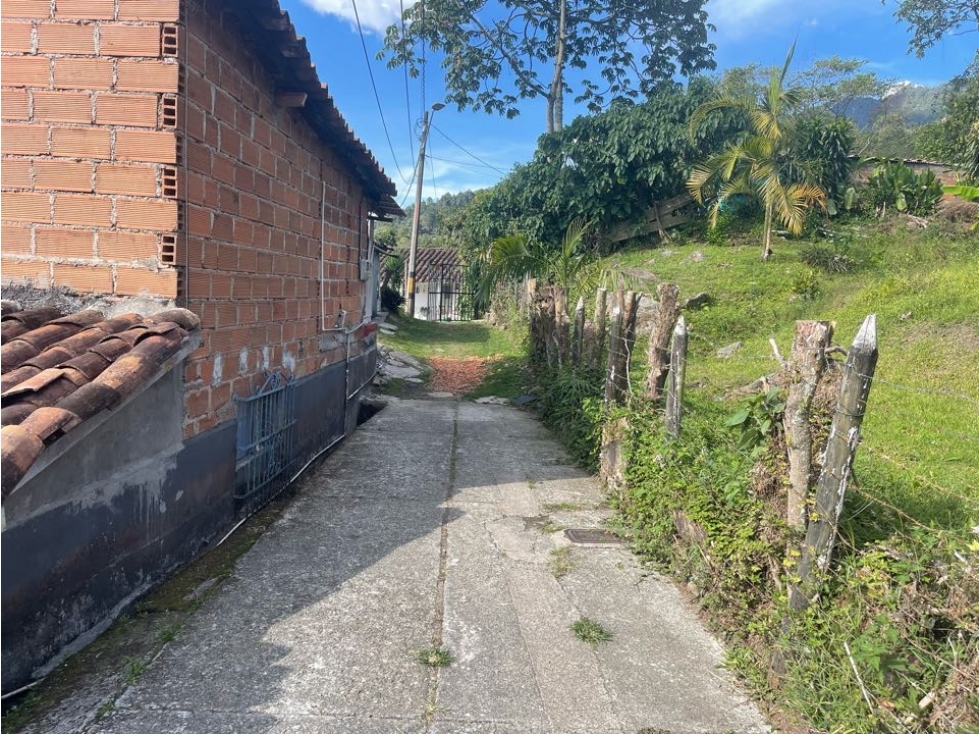 VENTA LOTE EN EL ESCOBERO SECTOR EL FAROLITO