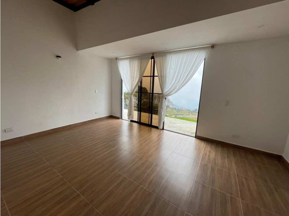 VENTA CASA CAMPESTRE VÍA ENVIGADO VEREDA LA MIEL CALDAS — foto 2