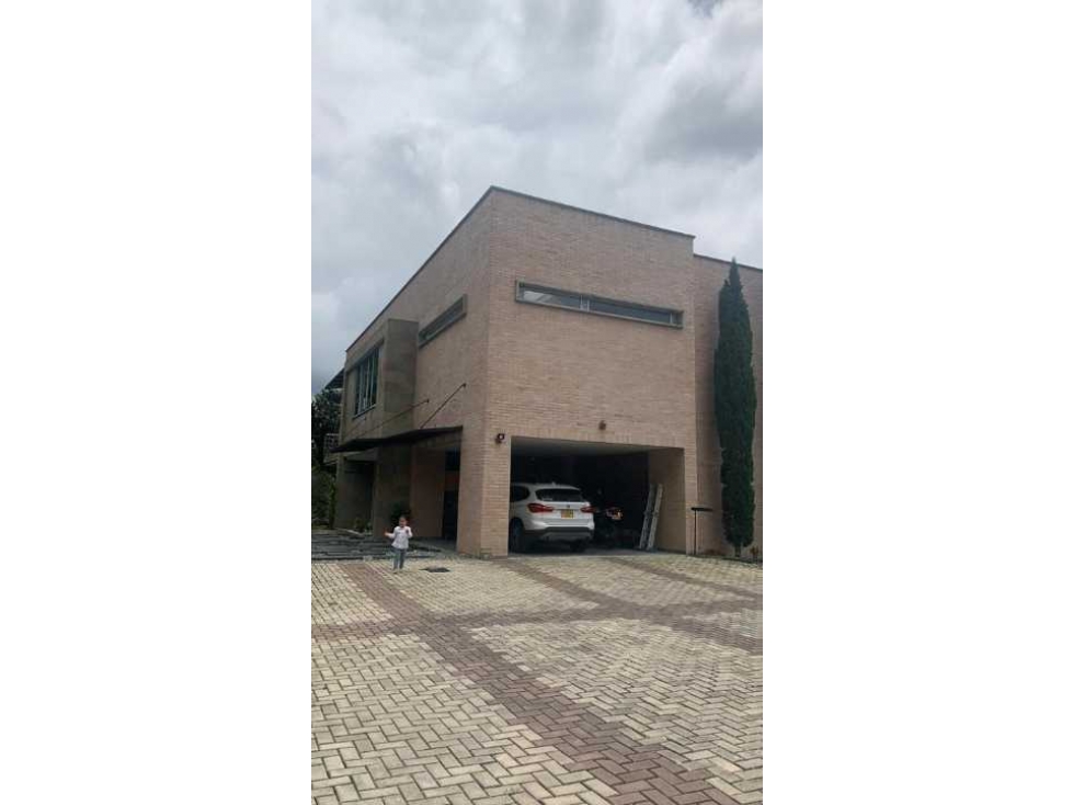 VENDO ESPECTACULAR CASA EN LA LOMA DE LOS BALSOS ENTRADA POR PALMAS — foto 3