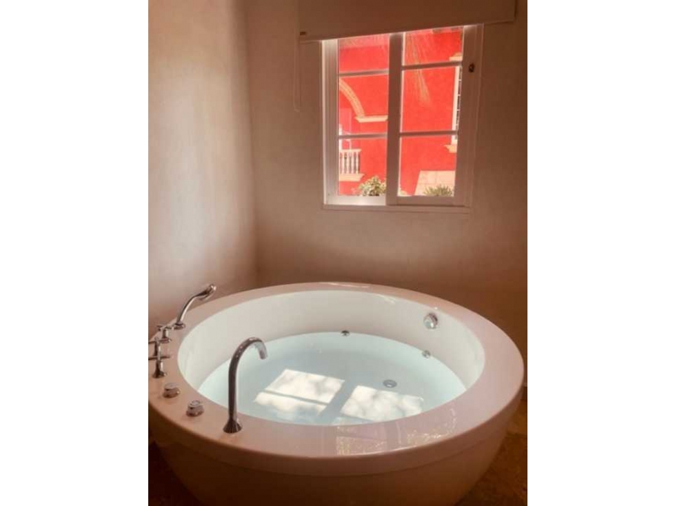 VENDO HERMOSA CASA EN VENECIA COLONIAL - 2