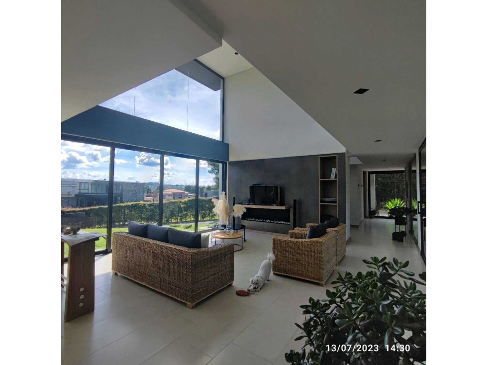 VENDO AMPLIA Y HERMOSA CASA EN BELLA TERRA ALTO DE LAS PALMAS — foto 5