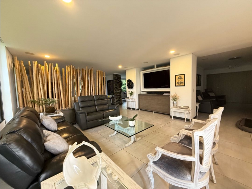 En venta apartamento de lujo en el poblado