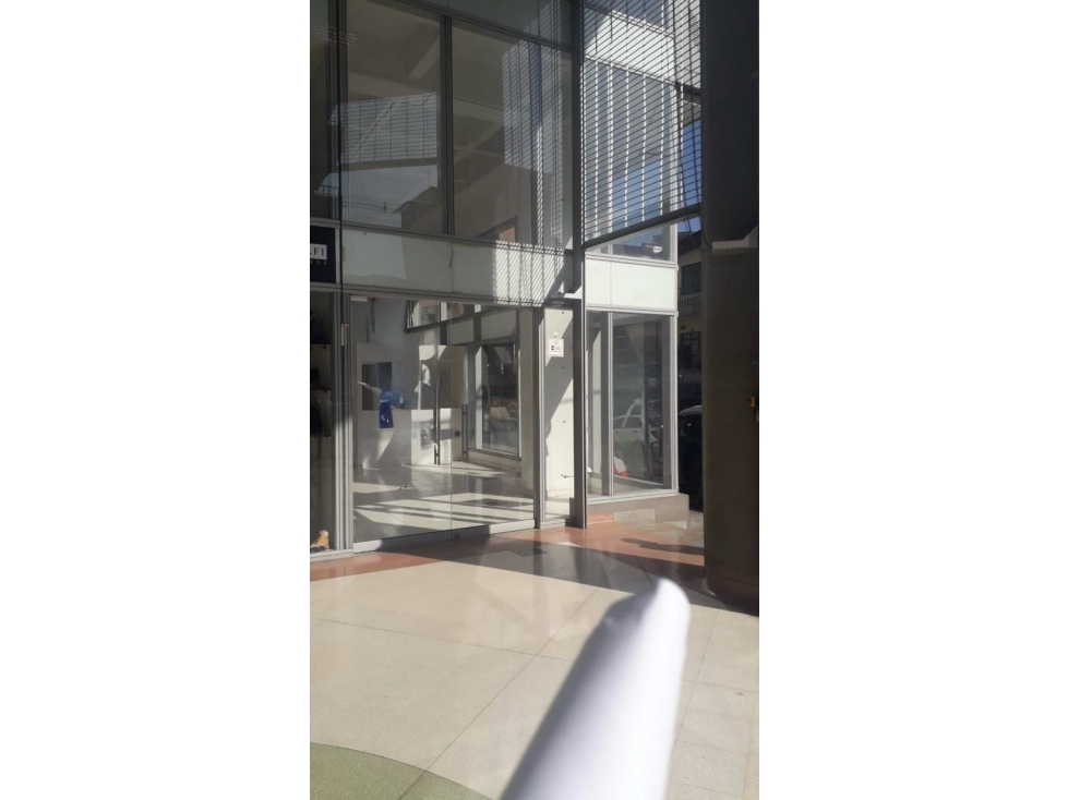 En venta local comercial en Itagui 40 mts primer piso — foto 3