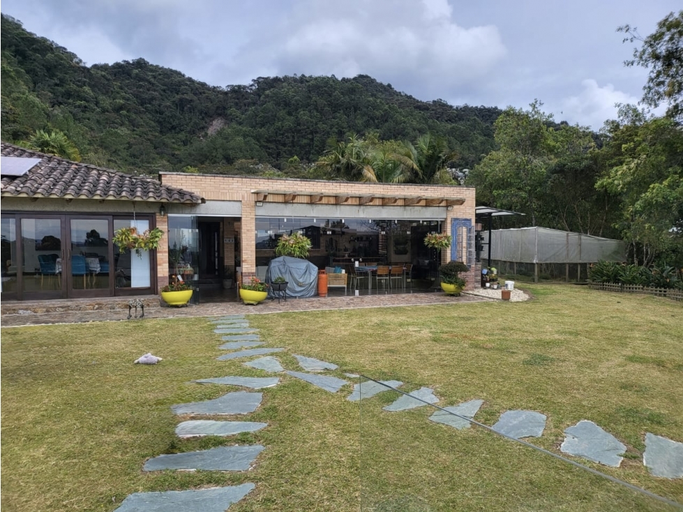 VENTA CASA CAMPESTRE ENVIGADO LOMA DEL ESCOBERO
