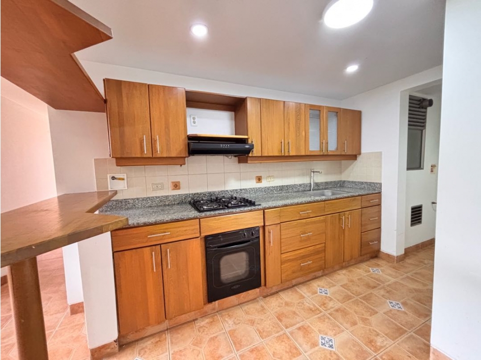VENDO APARTAMENTO EN SABANETA, AVES MARÍAS, UBICACION ESTRATEGICA — foto 2