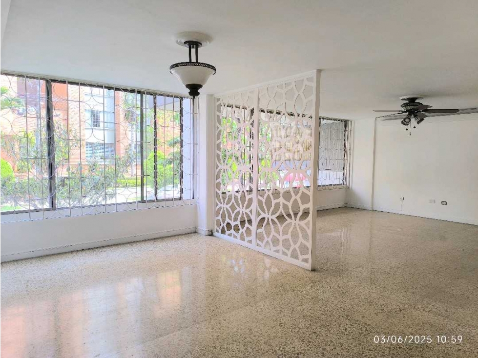 (J) Apartamento en venta Laureles cerca a Santa Teresita