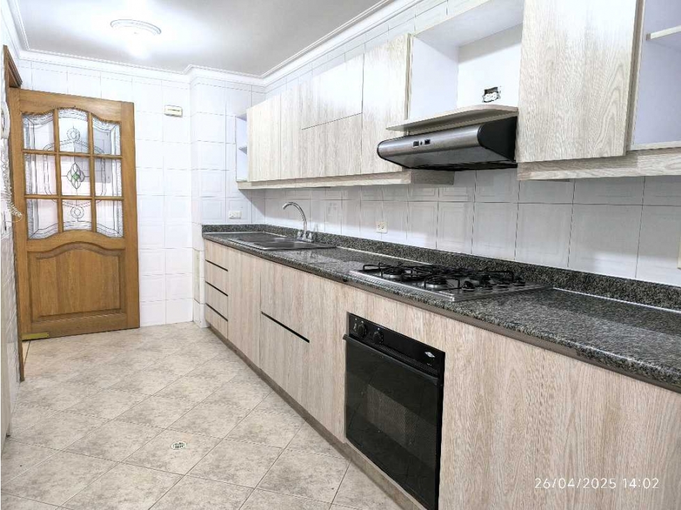 (J) Apartamento tradicional en venta en Laureles 156 mt2 — foto 4
