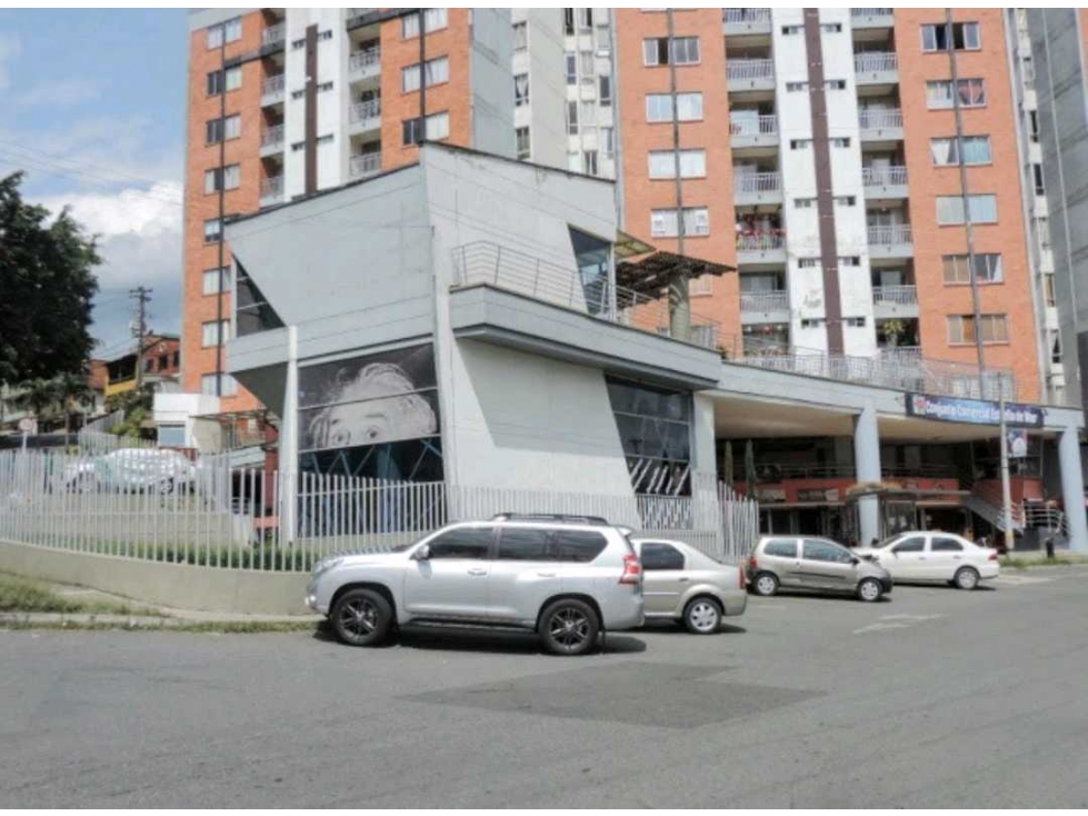 (J) Local comercial en La Estrella 90 mt2 - 3