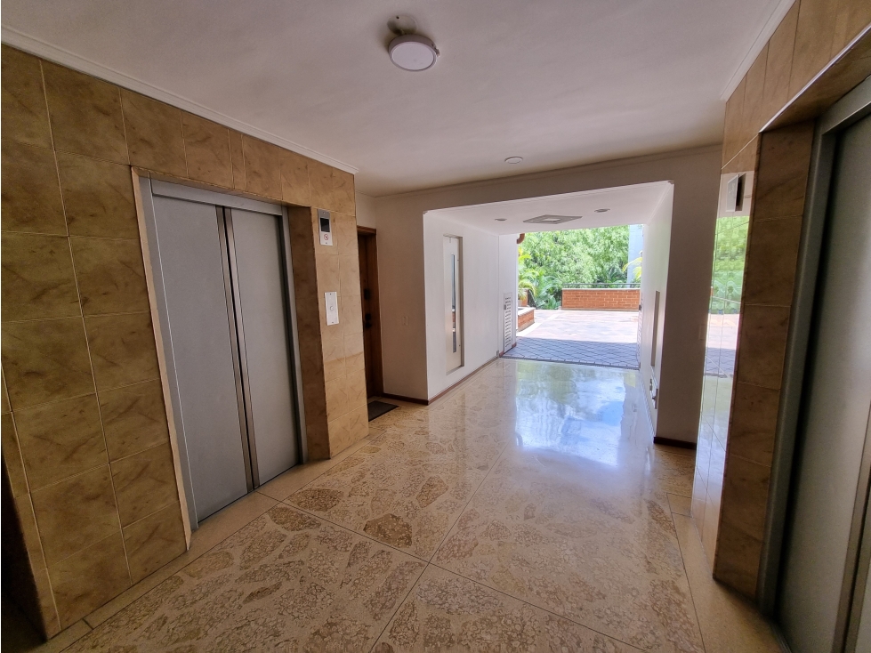 Cómodo apartamento en venta en El Poblado Castropol — foto 2