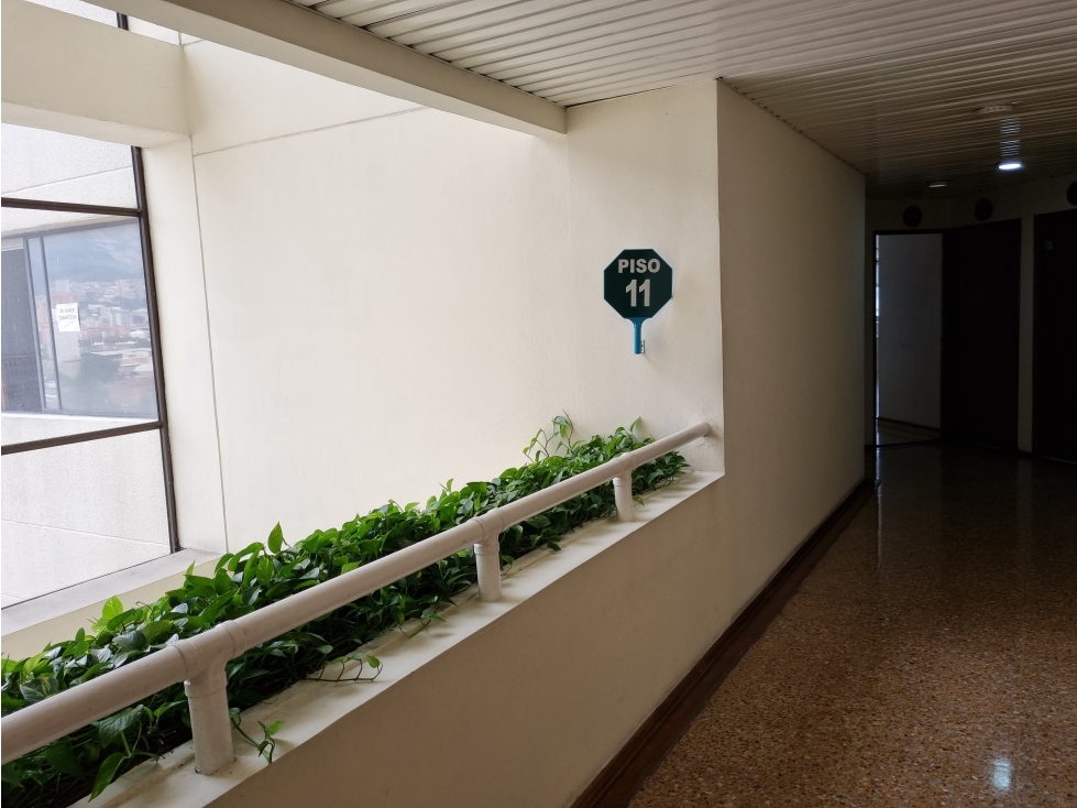 Oficina para venta, muy central — foto 2