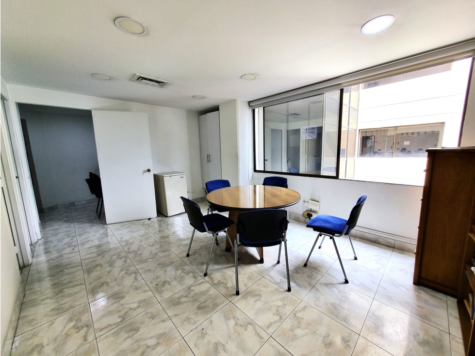 Oficina para venta, muy central — foto 3