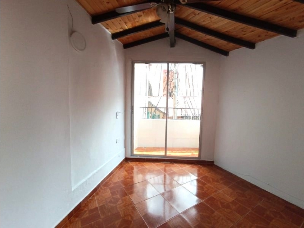 Venta de casa en la colina Guayabal