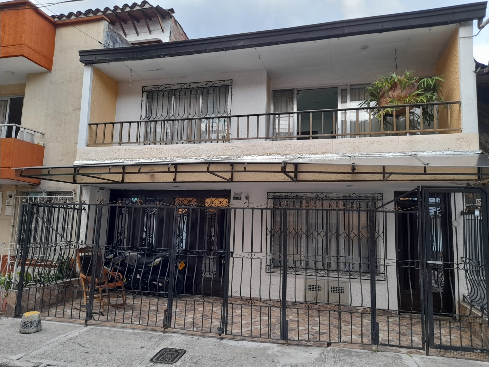 Venta de casa unifamiliar en Guayabal