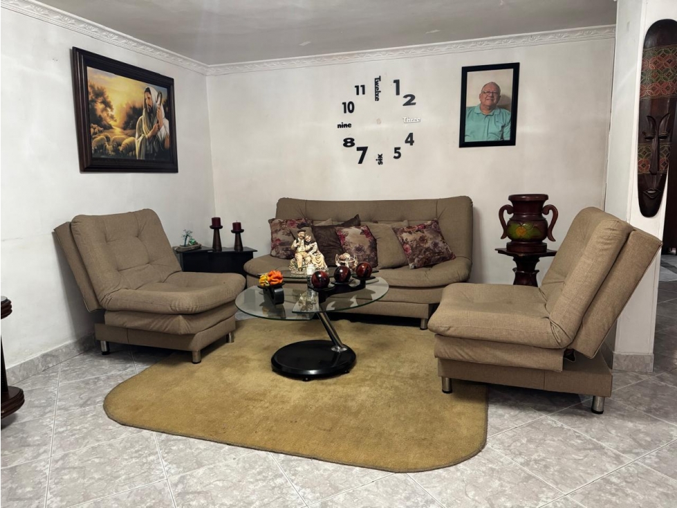 Venta de casa unifamiliar en Guayabal — foto 3