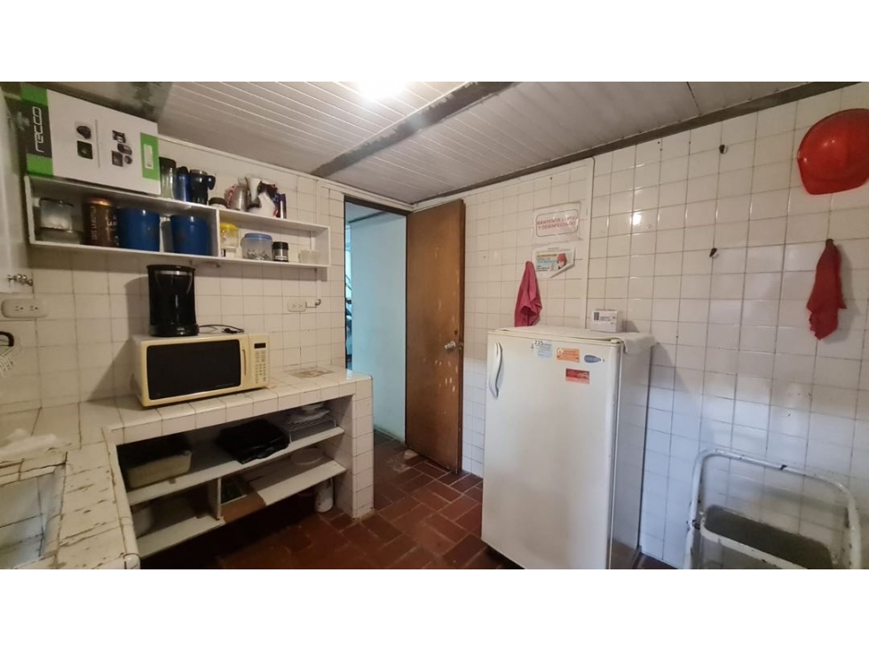 VENTA DE BODEGA EN MACHADO- BELLO - 6