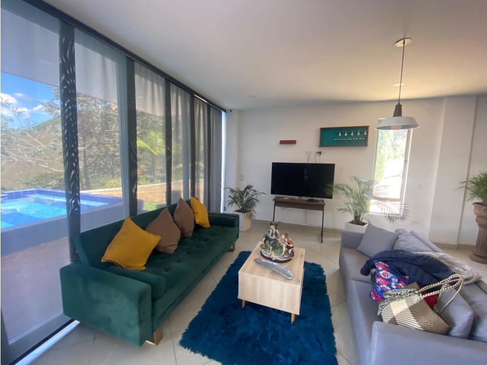 VENTA DE CASA CAMPESTRE EN NORTEAMERICA BELLO