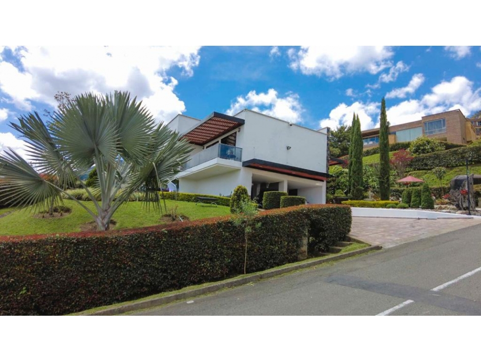 CASA SUPER MODERNA EN PALMAS CON VISTAS INCOMPARABLES — foto 2