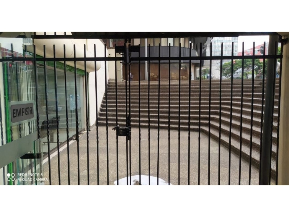 VENTA LOCAL CENTRO DE MEDELLIN EN LA ORIENTAL SUPER BIEN UBICADO — foto 2