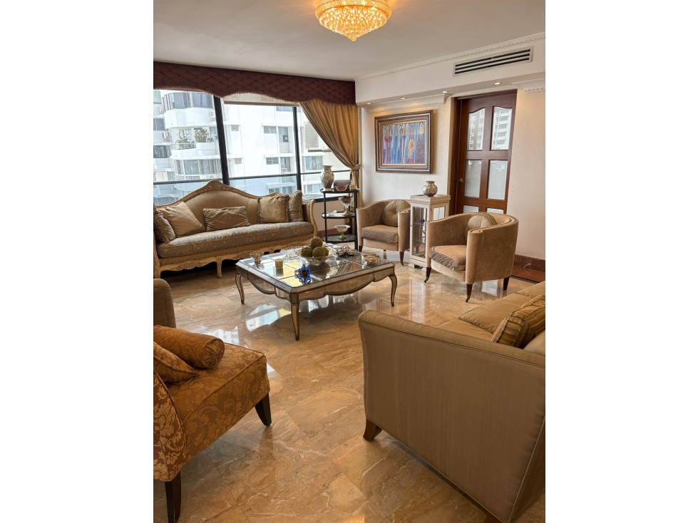 Se Vende Penthouse con Terraza en Urbanización Marbella (AL) — foto 2