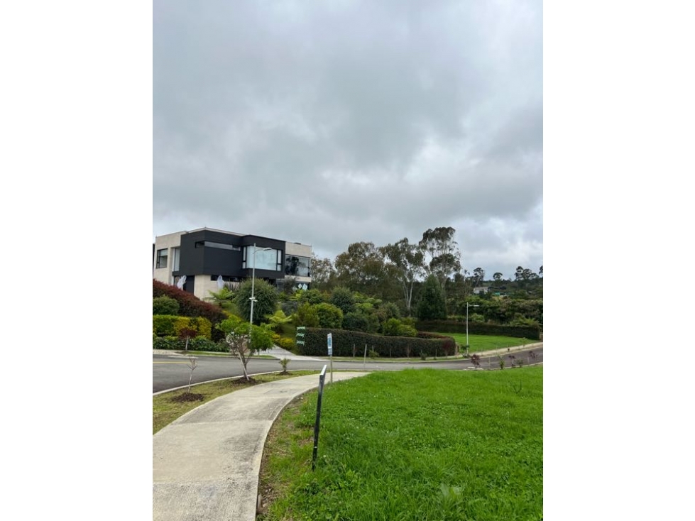 [RH] Lote para la venta en el sector de La Acuarela, Envigado — foto 2