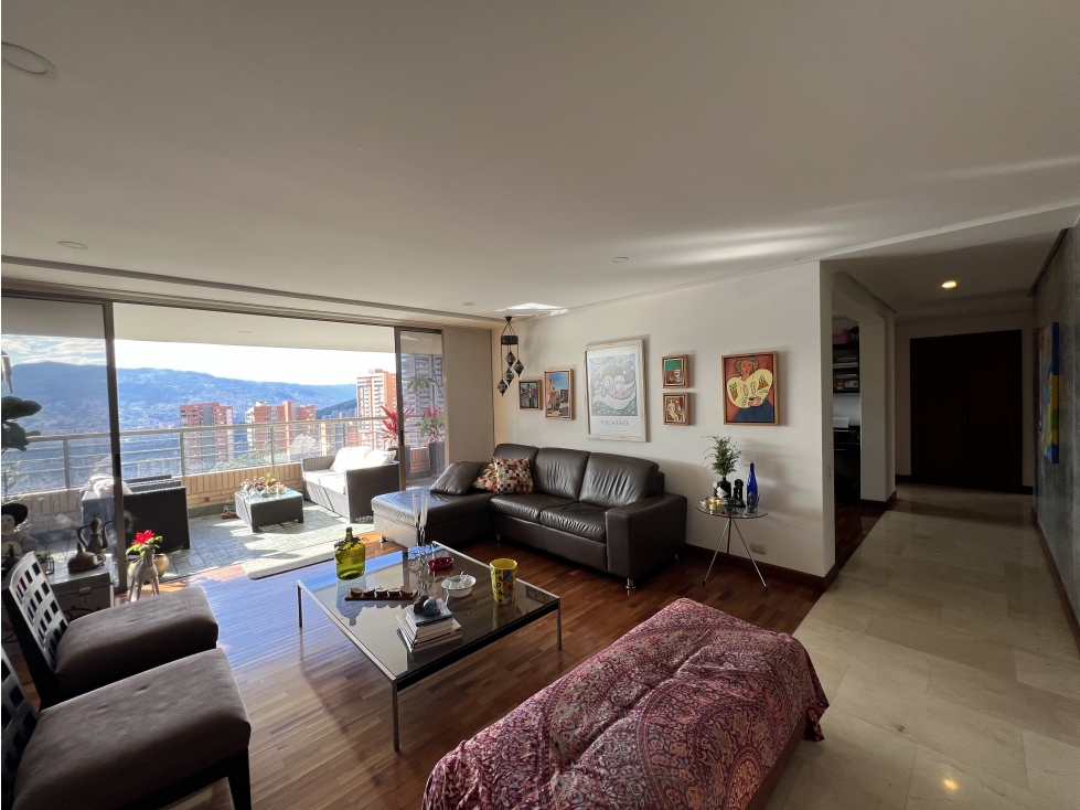 [RH] Venta de apartamento en La Calera, Poblado, Medellín — foto 3