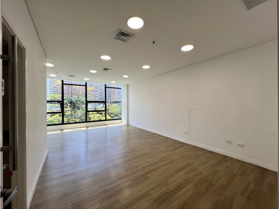 [RH] Venta de oficina en La Milla de Oro del Poblado, Medellín — foto 5