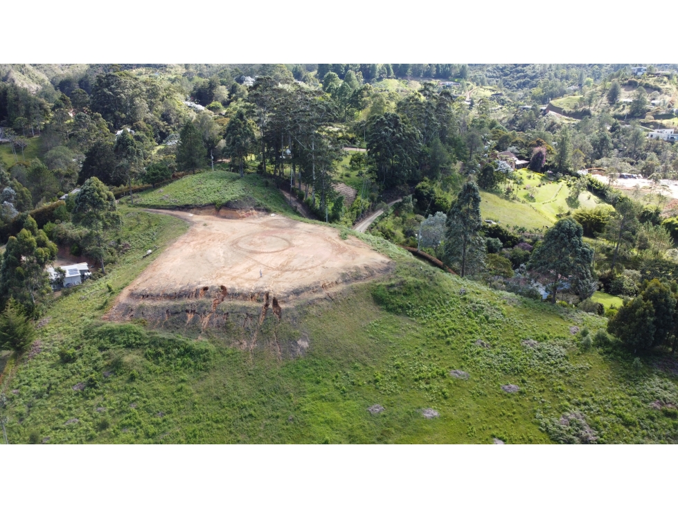 VENTA DE LOTE CON EXCELENTE VISTA Y OPCIONES DE PARCELAR EN EL RETIRO — foto 3