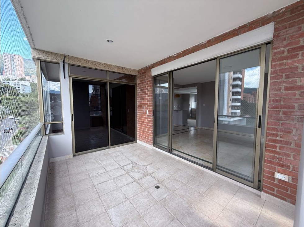 VENTA DE EXCLUSIVO APARTAMENTO EN EL POBLADO | LOMA DE LOS PARRA