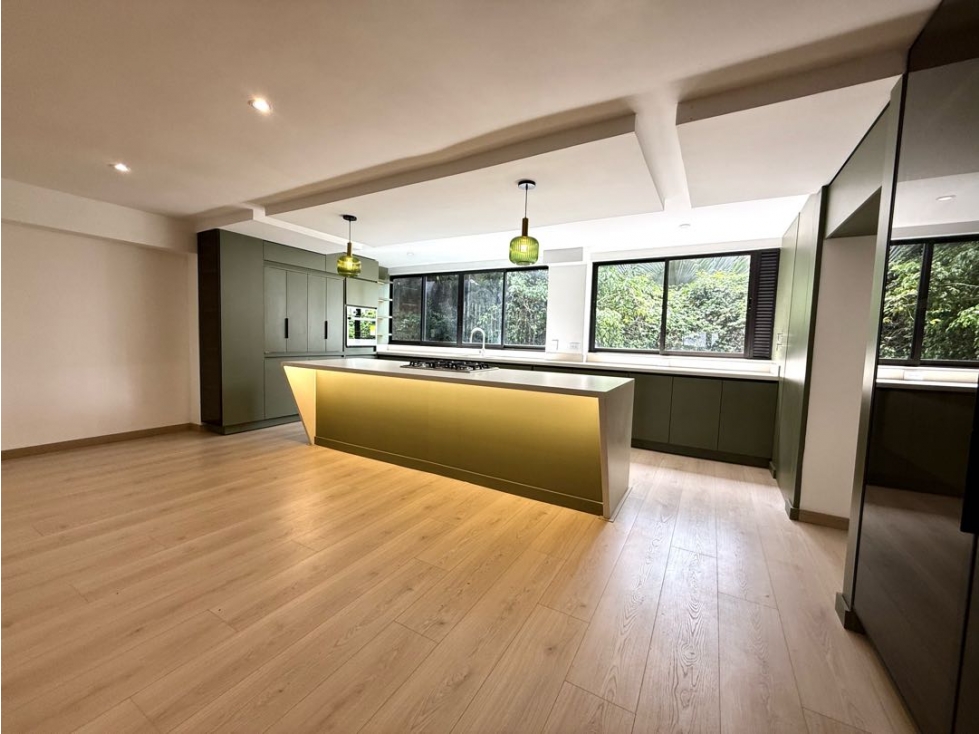 VENTA DE APARTAMENTO COMPLETAMENTE REMODELADO EN CASTROPOL | MEDELLÍN — foto 3