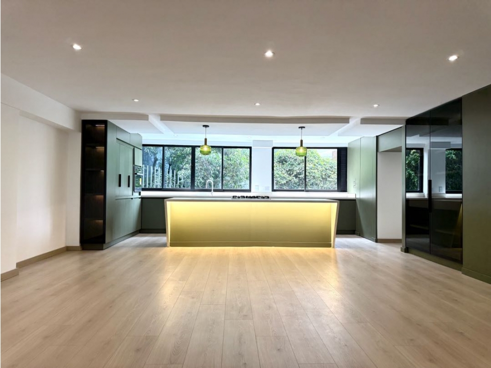 VENTA DE APARTAMENTO COMPLETAMENTE REMODELADO EN CASTROPOL | MEDELLÍN — foto 2