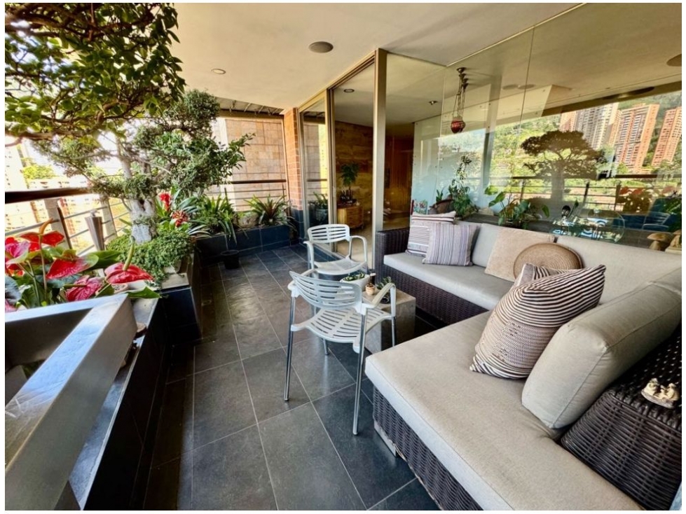 Venta apartamento Medellín El Poblado El Tesoro — foto 2