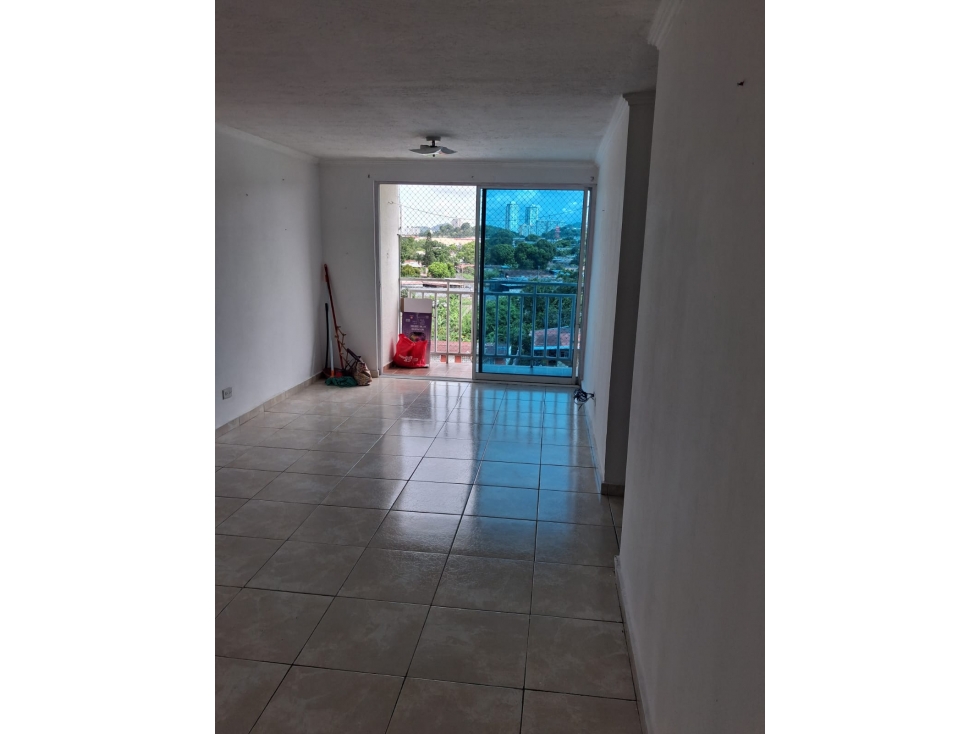 ALQUILER DE APARTAMENTO EN PH. BRISAS DE ESPAÑA TORRE I