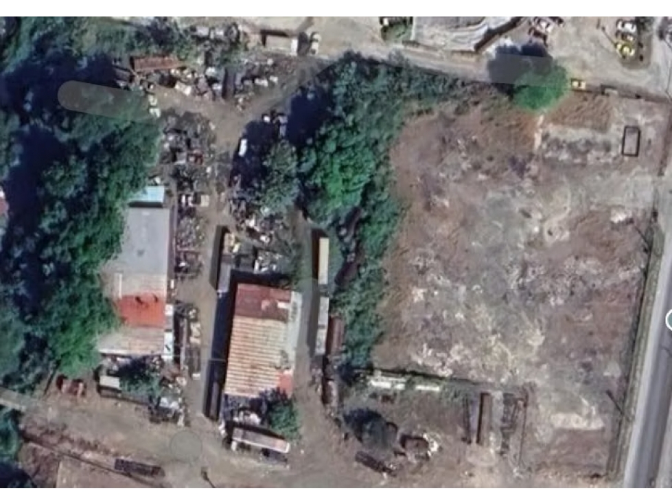 VENTA DE PROPIEDAD COMERCIAL / INDUSTRIAL EN LAS MAÑANITAS - 2