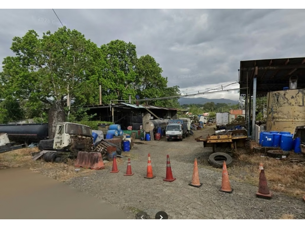 VENTA DE PROPIEDAD COMERCIAL / INDUSTRIAL EN LAS MAÑANITAS - 5