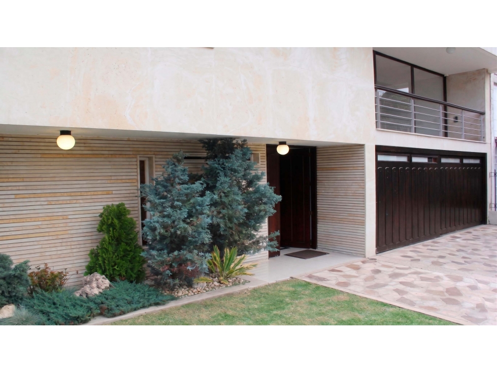 CASA EN VENTA SANTA ANA