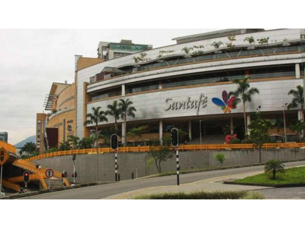 Venta local comercial con renta en el poblado cc santa fe medellin