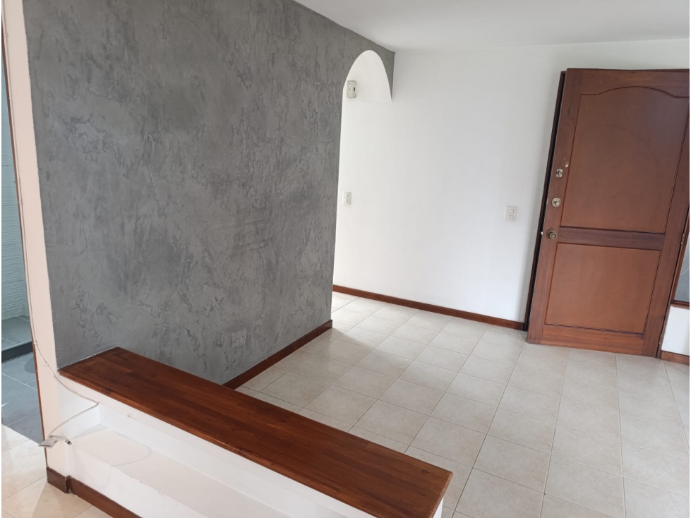 Arrienda Apartamento Patio Bonito Poblado Medellin — foto 2