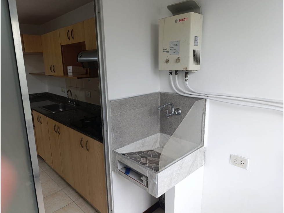 Arrienda Apartamento Patio Bonito Poblado Medellin — foto 4