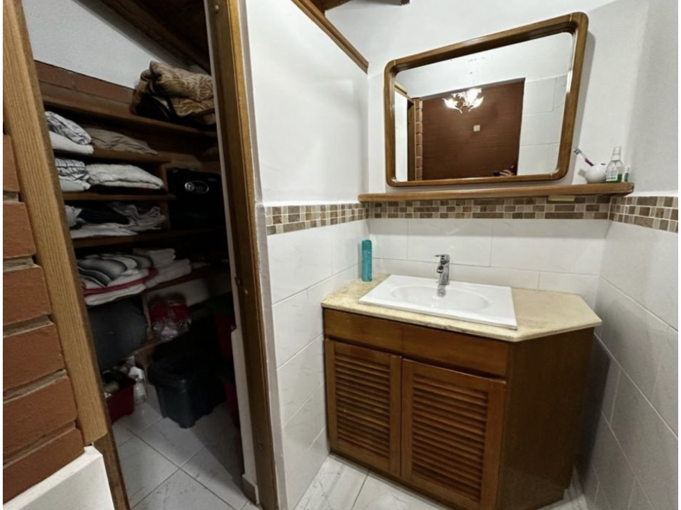 venta casa con potencial comercial los balsos Medellin — foto 4