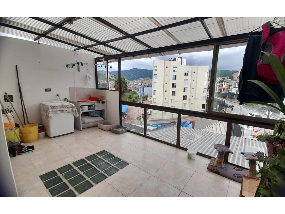 Venta Casa 3 Viviendas con Negocio Sector San Jorge Manizales