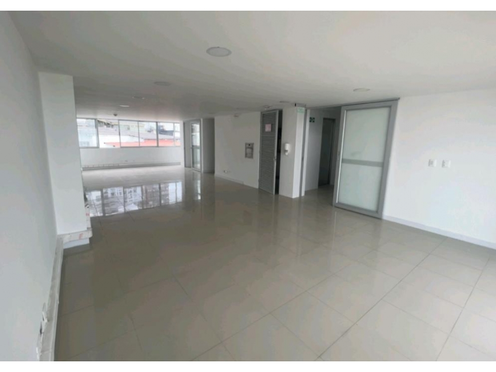 Arriendo Edificio Comercial Manizales - 2