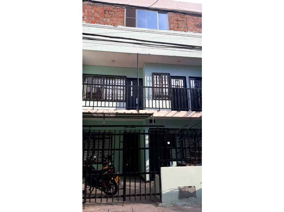 VENTA DE CASA EN SIETE DE AGOSTO TP 9713229