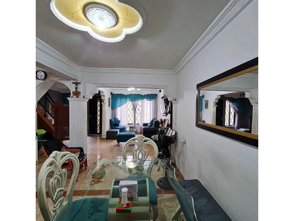 SE VENDE CASA UNIFAMILIAR EN ALFONSO LOPEZ 3 ETAPA T.P 9713202 — foto 3
