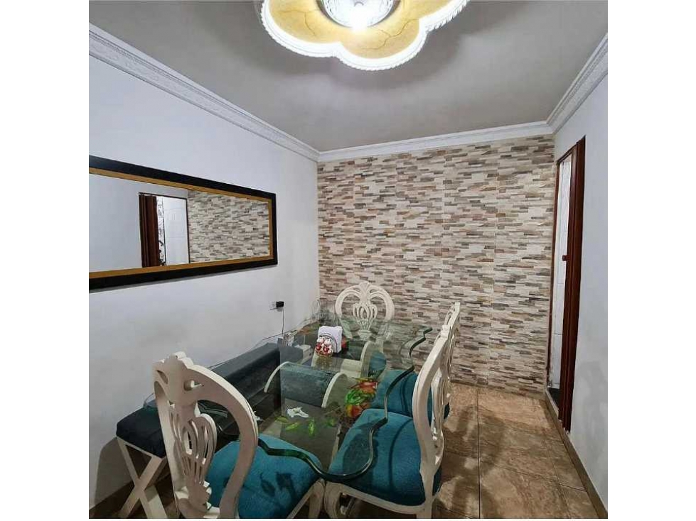 SE VENDE CASA UNIFAMILIAR EN ALFONSO LOPEZ 3 ETAPA T.P 9713202 — foto 4