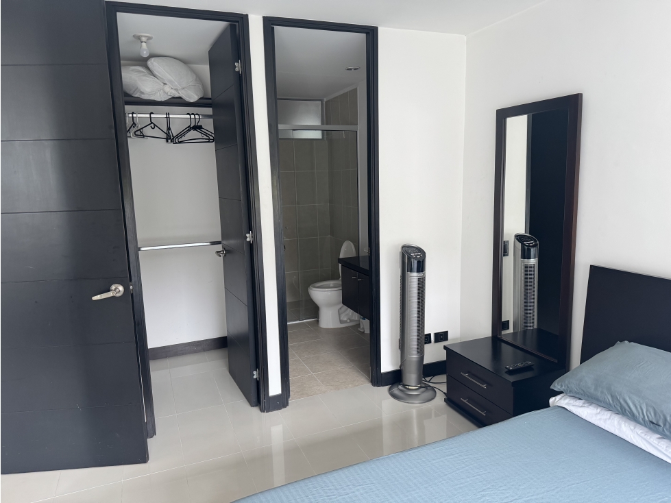 VENTA DE APARTAMENTO EN EL POBLADO SECTORl LOMA DE ALEJANDRIA — foto 3