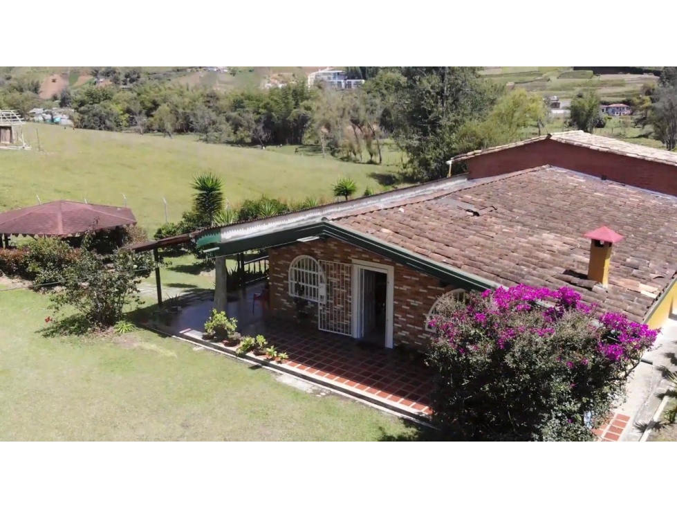 Venta de finca en Santuario - 1