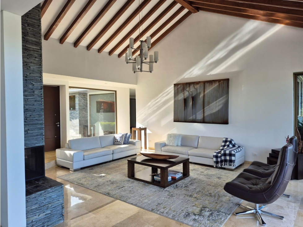 VENTA DE CASA EN EL ESCOBERO, ENVIGADO, VEREDA LAS PALMAS — foto 3