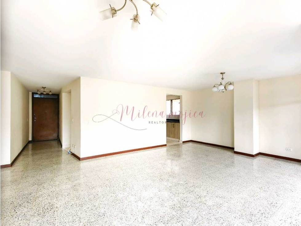 Oportunidad Única de Remodelación, apartamento piso alto — foto 2
