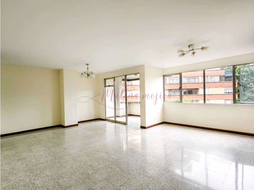 Oportunidad Única de Remodelación, apartamento piso alto — foto 3